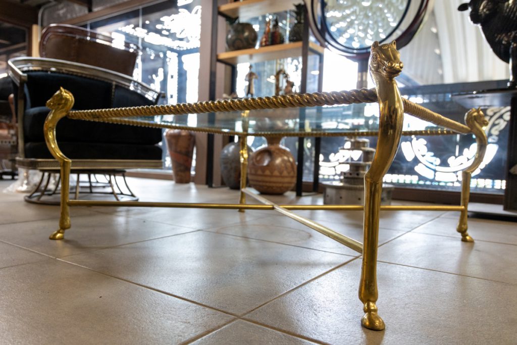 Mesa de Dorsal de Caballo en Bronce